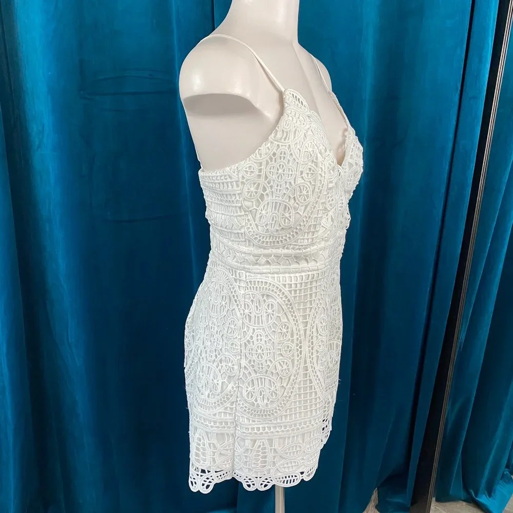 Bardot Versailles Eyelet Lace White Jumpsuit - Picture 4 of 9
